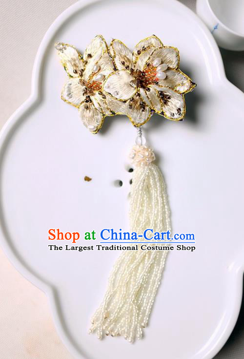 Chinese Traditional Jewelry Accessories Classical Embroidered White Mangnolia Tassel Brooch for Women