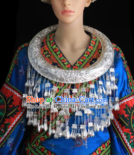 Chinese Traditional Miao Nationality Sliver Tassel Necklace Hmong Wedding Carving Necklet for Women