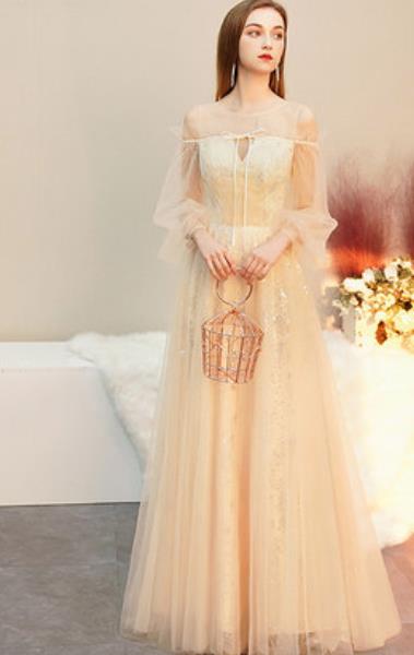 Top Grade Beige Full Dress Compere Modern Fancywork Costume Princess Wedding Dress for Women