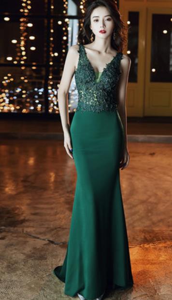 Top Grade Modern Fancywork Embroidered Green Formal Dress Compere Catwalks Costume for Women