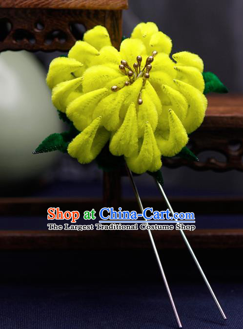 Traditional Chinese Handmade Qing Dynasty Yellow Velvet Chrysanthemum Hairpins Ancient Imperial Consort Hair Accessories for Women