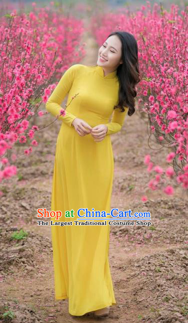 Asian Vietnam Traditional Cheongsam Vietnamese Bride Classical Yellow Aodai Qipao Dress for Women