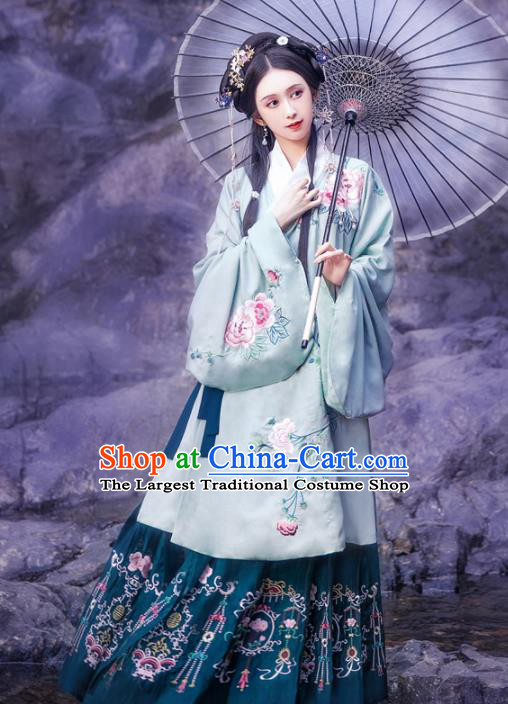 Traditional Chinese Ming Dynasty Historical Costume Ancient Princess Embroidered Hanfu Dress for Women