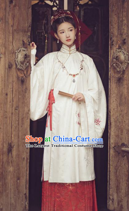 Ancient Chinese Ming Dynasty Court Lady Hanfu Dress Traditional Bride Embroidered Historical Costume for Women