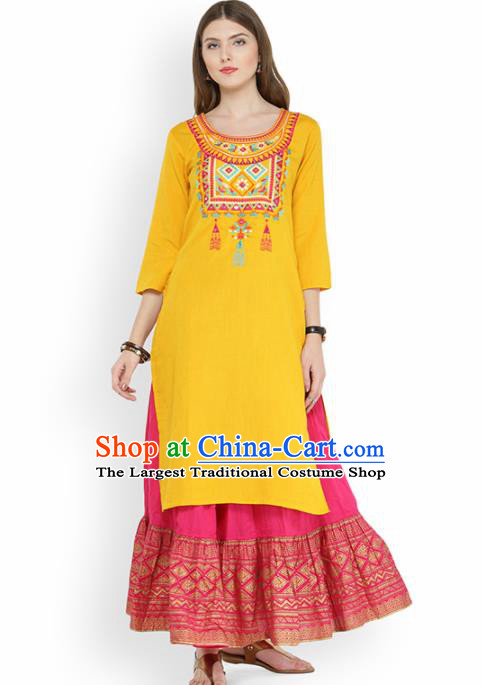 Asian India Traditional Informal Costumes South Asia Indian National Yellow Blouse and Dress for Women