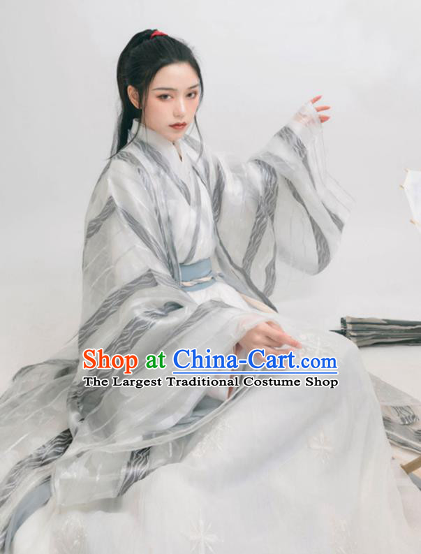 Asian Chinese Jin Dynasty Court Historical Costume Ancient Swordswoman Traditional Hanfu Dress for Women