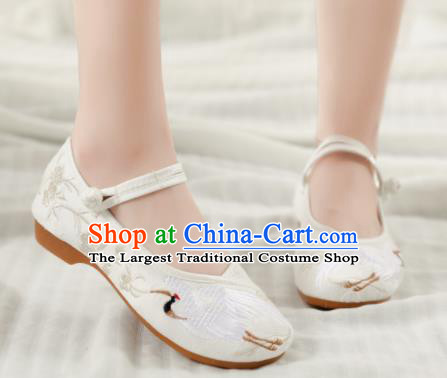 Asian Chinese Classical Dance Embroidered Crane White Shoes Traditional Hanfu Shoes National Cloth Shoes for Women