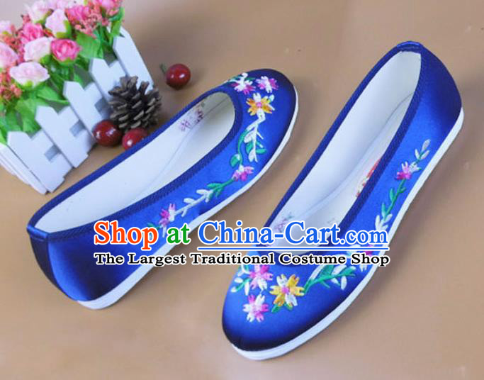 Asian Chinese National Embroidered Daisy Royalblue Shoes Ancient Princess Satin Shoes Traditional Hanfu Shoes for Women