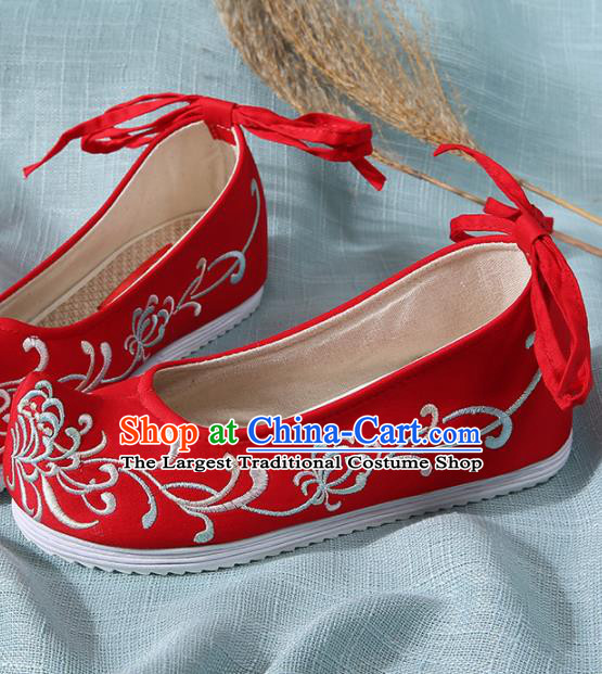 Chinese Handmade Embroidered Chrysanthemum Red Bow Shoes Traditional Ming Dynasty Hanfu Shoes Princess Shoes for Women