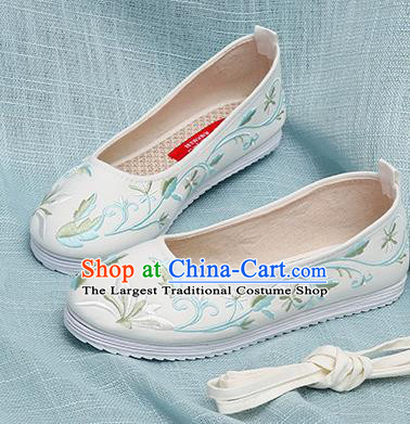 Chinese Handmade Embroidered White Cloth Shoes Traditional Ming Dynasty Hanfu Shoes Princess Shoes for Women