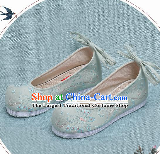 Chinese Handmade Embroidered Butterfly Light Green Bow Shoes Traditional Ming Dynasty Hanfu Shoes Princess Shoes for Women