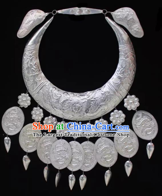 Chinese Handmade Traditional Miao Nationality Silver Carving Necklace Ethnic Wedding Bride Accessories for Women