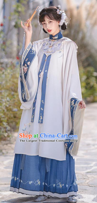 Ancient Chinese Royal Princess Embroidered Gown with Collar and Skirt Traditional Ming Dynasty Costumes Hanfu Apparels