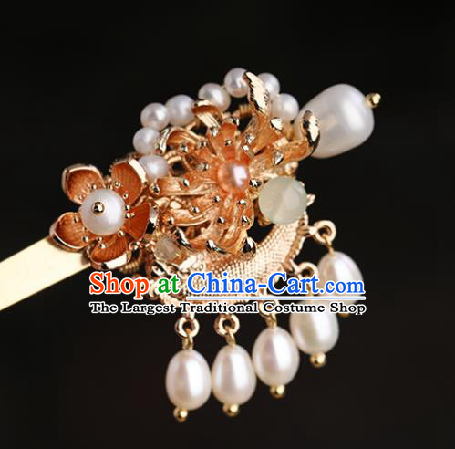 Chinese Classical Palace Golden Chrysanthemum Hair Sticks Handmade Hanfu Hair Accessories Ancient Ming Dynasty Princess Pearls Hairpins