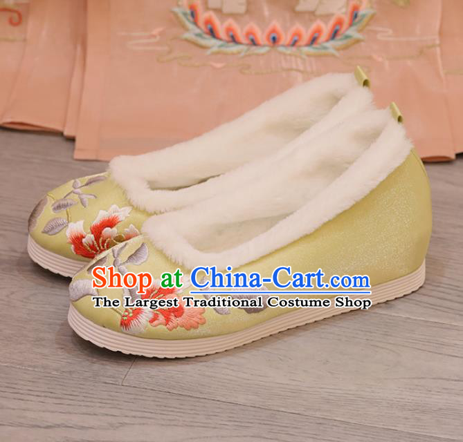 China Princess Shoes Opera Shoes Handmade Cloth Shoes Embroidered Hibiscus Yellow Shoes