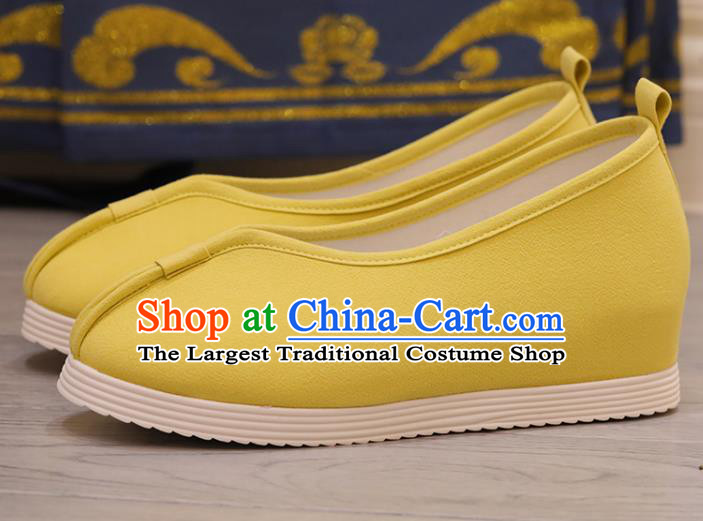 Handmade China Yellow Cloth Shoes Princess Shoes Hanfu Shoes Monk Shoes Women Shoes