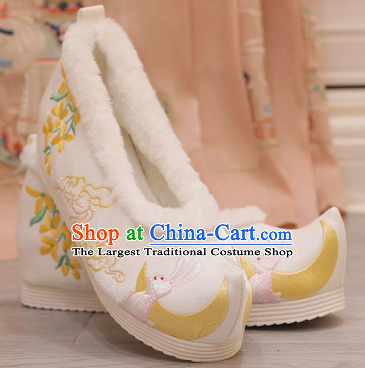 China Embroidered Moon Fragrans Rabbit White Shoes Princess Shoes Hanfu Shoes Women Shoes Cloth Shoes Handmade Winter Shoes