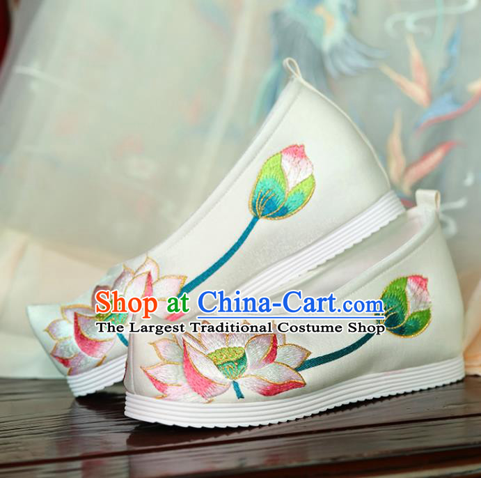 China Handmade White Satin Shoes Song Dynasty Princess Shoes Hanfu Shoes Embroidered Lotus Shoes