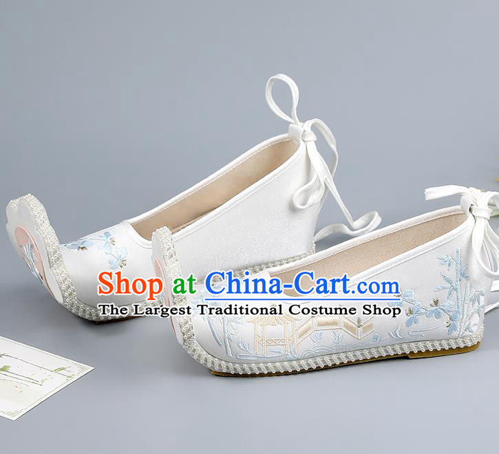 China Ming Dynasty Young Lady Shoes Traditional Hanfu Shoes Embroidered Shoes White Shoes