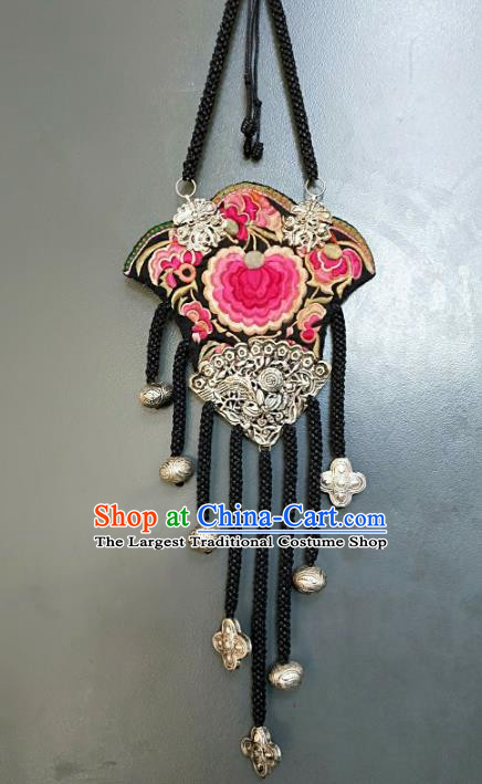 China National Silver Carving Tassel Necklet Traditional Miao Ethnic Handmade Embroidered Jewelry Accessories