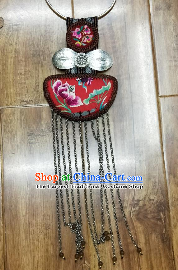 China Miao Ethnic Silver Carving Necklet Handmade National Embroidered Lotus Necklace Traditional Rattan Jewelry Accessories