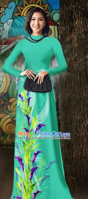 Vietnam Light Green Cheongsam Vietnamese Traditional Ao Dai Dress Oriental Classical Qipao with Loose Pants Outfits Stage Show Costume