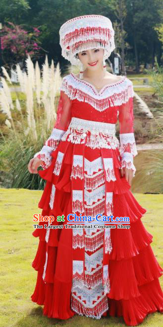 China Yunnan Wedding Costumes Red Blouse and Long Skirt Miao Ethnic Women Travel Photography Fashion with Headdress