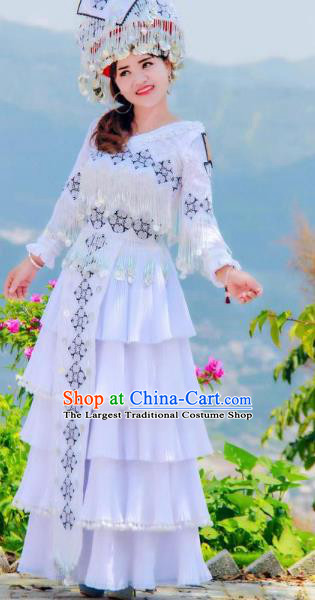 Top Grade China Traditional Miao Ethnic Costumes Yunnan Minority Nationality Folk Dance White Dress and Headwear