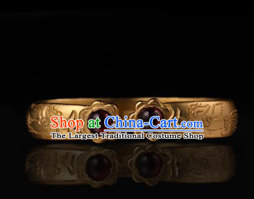 China Ming Dynasty Jewelry Accessories Ancient Empress Golden Carving Phoenix Bracelet for Women