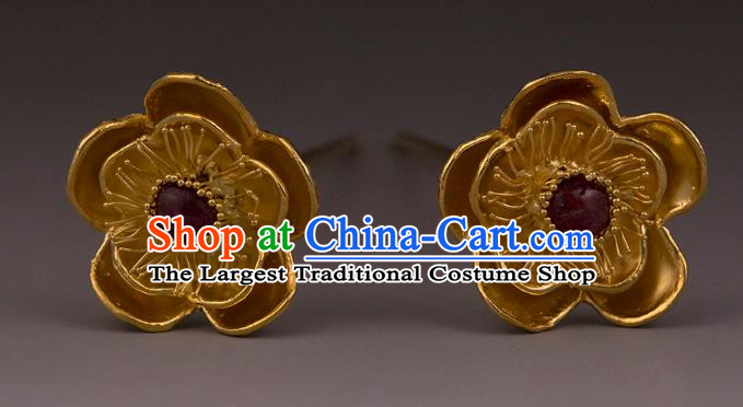 China Ancient Queen Golden Plum Hairpin Handmade Hair Accessories Traditional Ming Dynasty Court Ruby Hair Stick