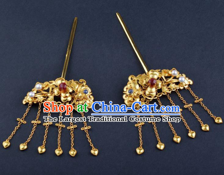 China Ancient Queen Golden Tassel Hair Stick Handmade Hair Jewelry Traditional Ming Dynasty Palace Empress Hairpin