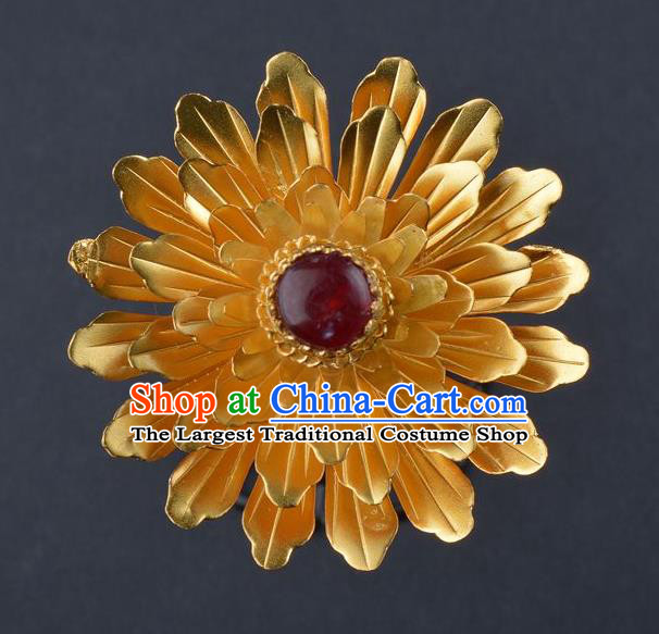 China Ancient Empress Golden Flower Hair Stick Handmade Palace Hair Jewelry Traditional Ming Dynasty Queen Ruby Hairpin