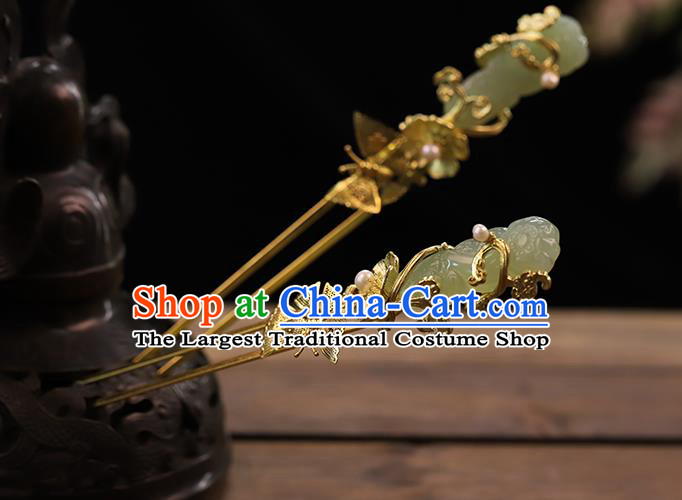 Chinese Hanfu Golden Butterfly Hairpins Traditional Wedding Hair Accessories Ancient Bride Jade Hair Stick