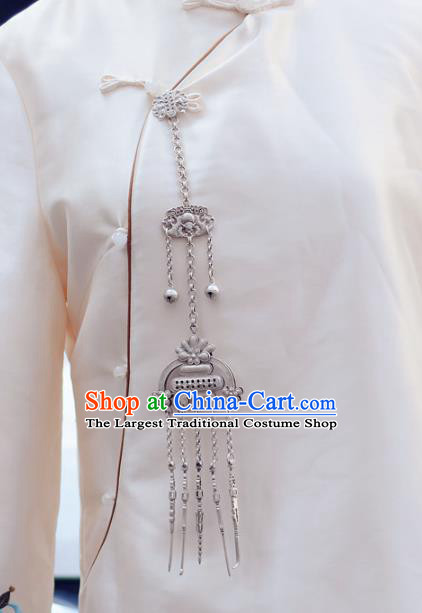 Chinese Silver Bouquet Tassel Pendant Traditional Collar Accessories Handmade Breastpin Cheongsam Brooch Jewelry