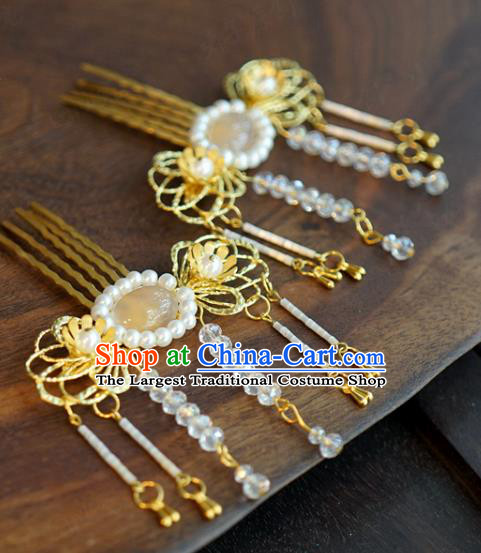 China Ancient Bride Hair Claws Traditional Xiuhe Suit Hair Accessories Wedding Tassel Golden Hair Combs