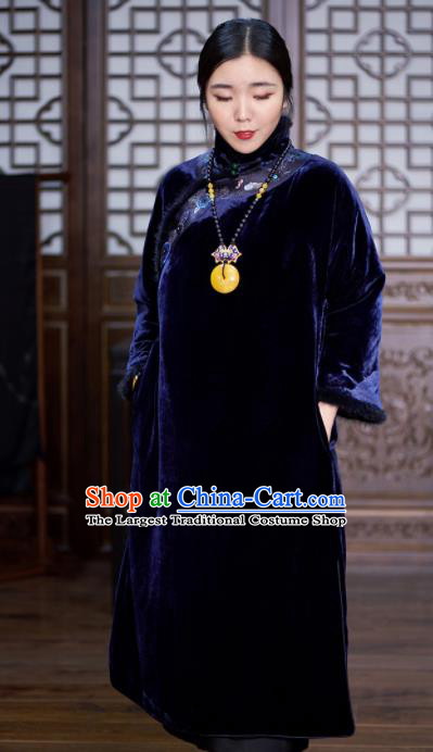 Traditional Chinese Young Women Cotton Wadded Cheongsam Embroidered Royalblue Velvet Qipao Dress