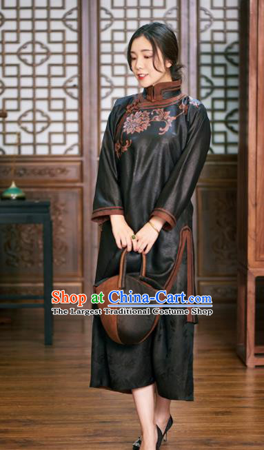 Traditional Chinese Graceful Embroidered Black Cheongsam Tang Suit Silk Qipao Dress for Women