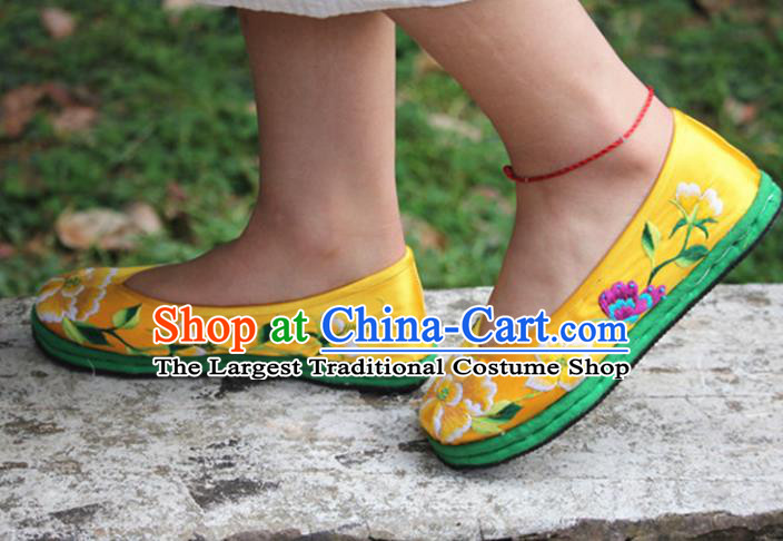 Chinese Handmade Embroidered Yellow Shoes Hanfu Shoes Traditional National Shoes for Women