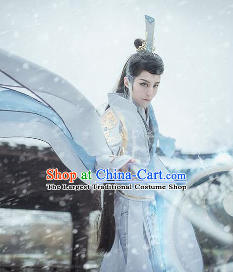 Chinese Cosplay Taoist Priest Swordsman White Hanfu Clothing Traditional Ancient Knight Costume for Men