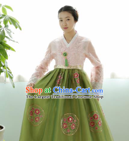 Korean Traditional Court Hanbok Garment Pink Blouse and Green Dress Asian Korea Fashion Costume for Women