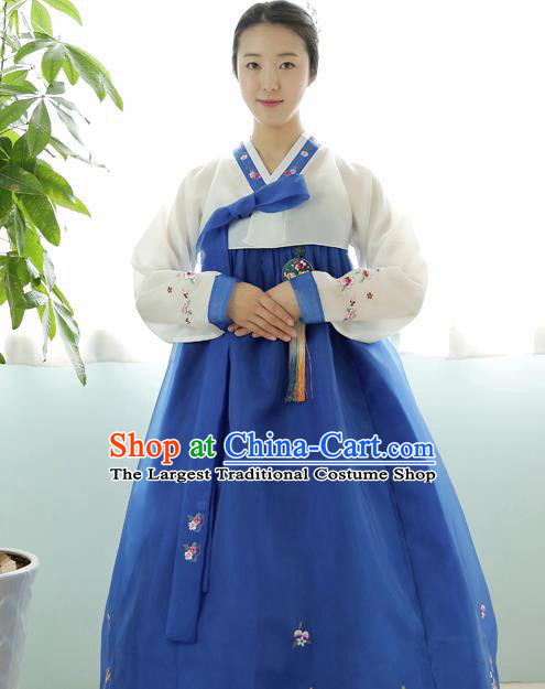 Korean Traditional Court Hanbok Garment White Blouse and Navy Dress Asian Korea Fashion Costume for Women