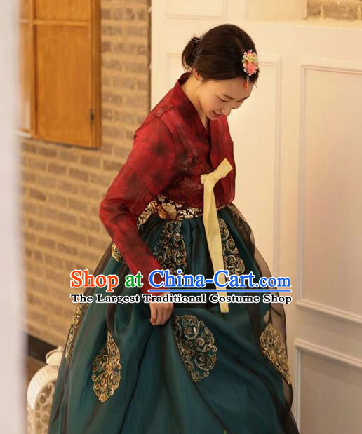 Korean Traditional Bride Hanbok Purplish Red Blouse and Green Dress Garment Asian Korea Fashion Costume for Women