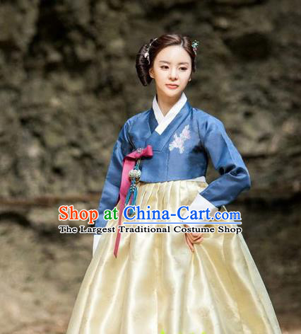 Korean Traditional Bride Court Hanbok Navy Satin Blouse and Yellow Dress Garment Asian Korea Fashion Costume for Women