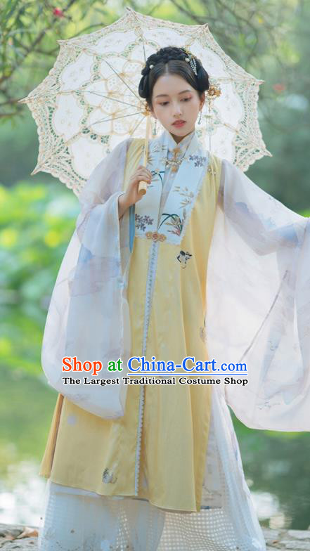 Chinese Traditional Hanfu Yellow Long Vest Ancient Ming Dynasty Princess Costume for Women