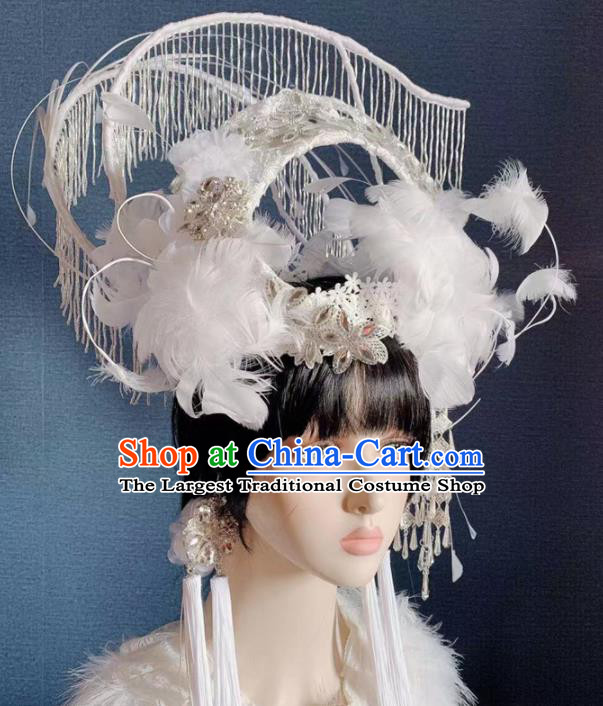 Chinese Handmade Classical White Feather Phoenix Coronet Hat Ancient Empress Hanfu Hair Accessories for Women