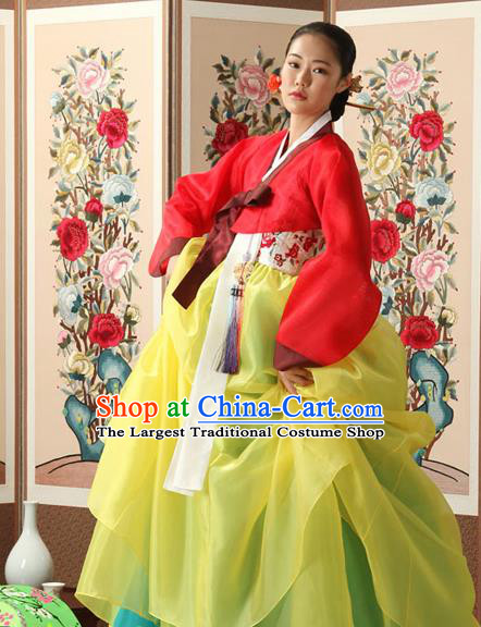 Korean Traditional Court Queen Hanbok Red Blouse and Yellow Dress Garment Asian Korea Fashion Costume for Women