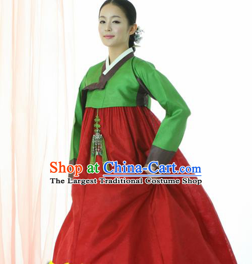 Korean Traditional Court Hanbok Green Satin Blouse and Red Dress Garment Asian Korea Fashion Costume for Women