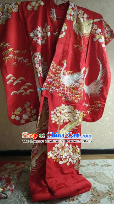 Traditional Japan Geisha Printing Peacock Red Iromuji Furisode Kimono Asian Japanese Fashion Apparel Costume for Women