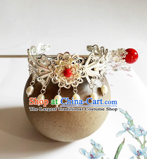 Traditional Chinese Argent Hairdo Crown and Red Bead Hairpin Headdress Ancient Swordsman Hair Accessories for Women