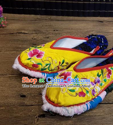 Traditional Chinese Embroidered Flowers Yellow Satin Slippers Handmade Ethnic National Shoes Hanfu Shoes for Women